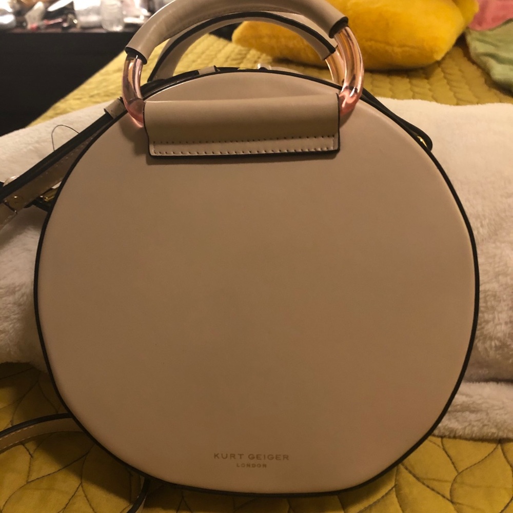 KURT GEIGER:NWOT, Blush, Round Crossbody